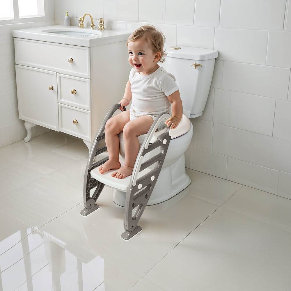 toilette bébé avec Marchepied Antidérapant Disponible dès maintenant sur Planète des Jouets, avec livraison rapide dans toutes les régions du Maroc.